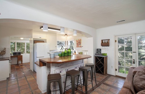 Paso Robles House | FARM HOUSEnPaso Robles, 46 West, Fire pit, Pet friendly