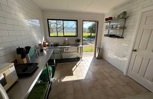 Boolambayte Cottage | Farm Stay With Shared Access to the Pool, Tennis Court, Entertainment/games Room