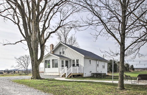 Ste Genevieve House | Farm-Style Ste Genevieve Retreat with Fire Pit!