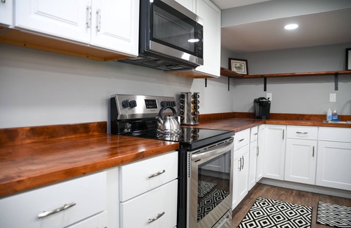 Round Hill House | Farm Vista: Cozy Suite & Views/Hot Tub