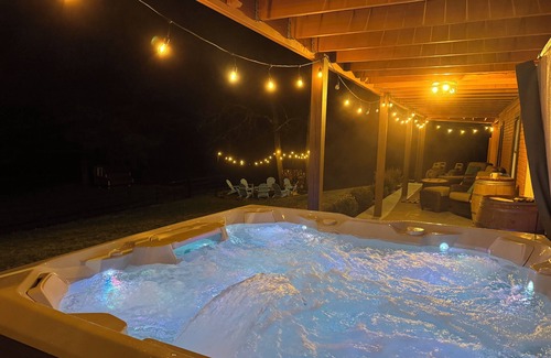 Round Hill House | Farm Vista: Cozy Suite & Views/Hot Tub