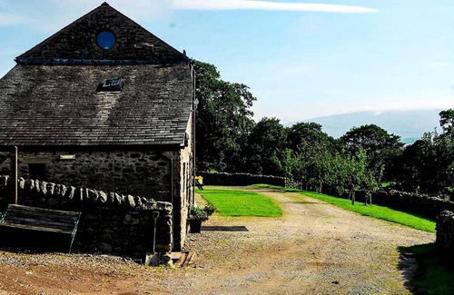 Sedbergh House | Farmhouse ∙ 1 bedroom ∙ 35 guests