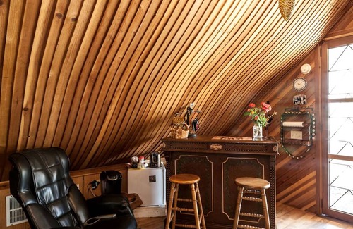 Morongo Valley House | Farmhouse ∙ 1 bedroom ∙ 2 guests