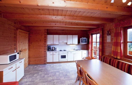 Wagrain Apartment | Farmhouse: Alpine Retreat with Mountain Views