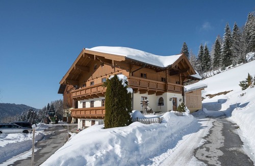 Wagrain Apartment | Farmhouse: Alpine Retreat with Mountain Views