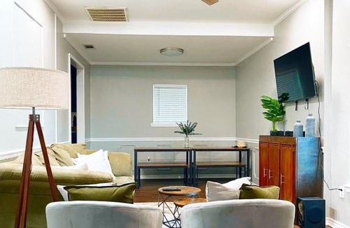 Grapeland House | Farmhouse Bungalow