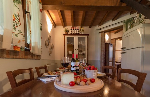 Peccioli Apartment | Farmhouse Canale - Melograno 6 + 1 apartment