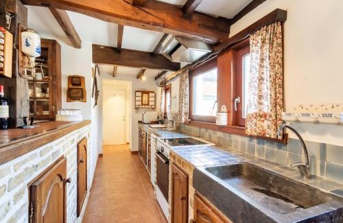 Beveren House | Farmhouse in Beveren near Beach & Garden
