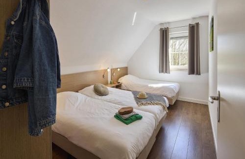 Roggel Villa | Farmhouse in Limburg near Subtropical Pool