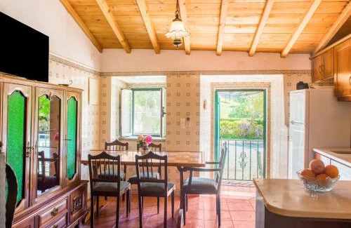 Montemor-o-Novo House | Farmhouse in Montemor near Forest and Lake