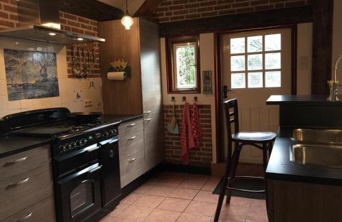 Municipality of Bergen op Zoom House | Farmhouse in Nieuwleusen near Lake and Nature