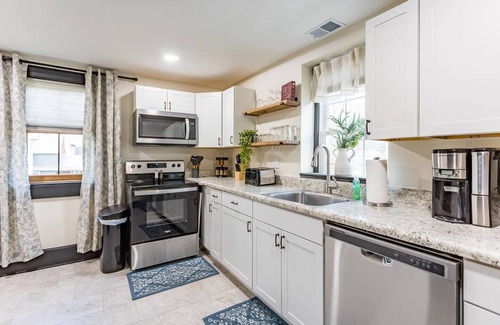 Bridgewater Apartment | Farmhouse Loft: Walking distance to North River, Dining and Shopping, Convenient to Bwater College