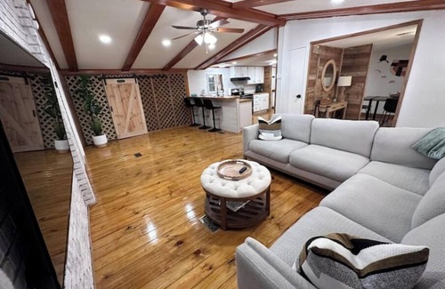 Fort White Cabin | Farmhouse near FL Springs. Cabin, game room, fire-pit, grill, pond, trampoline.