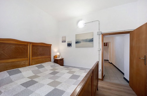 Nasino Other | Farmhouse "Nonnamelia - Casa Nel Borgo" with Mountain View, Wi-Fi and Air Conditioning