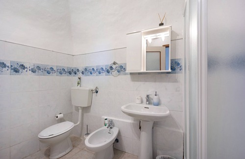 Nasino Other | Farmhouse "Nonnamelia - Casa Nel Borgo" with Mountain View, Wi-Fi and Air Conditioning