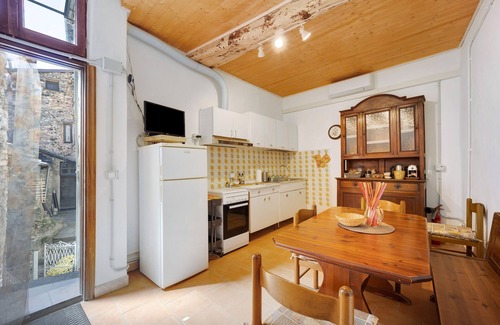 Nasino Other | Farmhouse "Nonnamelia - Casa Nel Borgo" with Mountain View, Wi-Fi and Air Conditioning