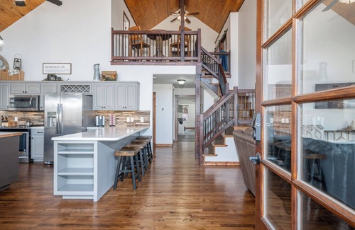 Bixby Other | Farmhouse on 160 Acres. Stocked Ponds, Firepits. Just 30 minutes from Tulsa!