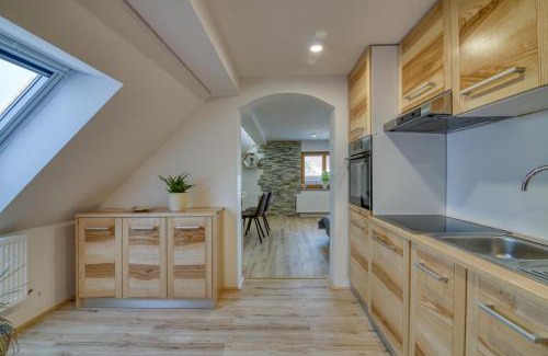 Vransko House | Farmhouse Raspberry Pool&Wellness - Happy Rentals