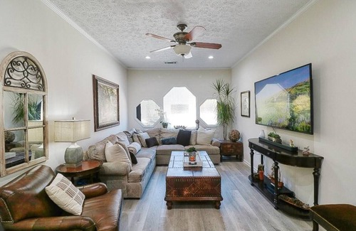Dacula House | Farmhouse Retreat