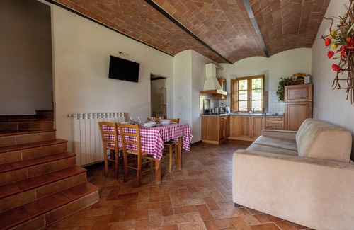 Pomarance Apartment | Farmhouse San Carlo-I Reucci Apartment in farmhouse 4/6 people and swimming pool
