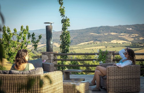 Pomarance Apartment | Farmhouse San Carlo-I Reucci Apartment in farmhouse 4/6 people and swimming pool