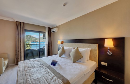 Icmeler City Center Hotel | Faros Premium Beach Hotel