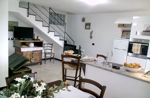 Velva Villa | fascinating Ligurian glimpse, far from the chaos and close to the pearls of the Riviera