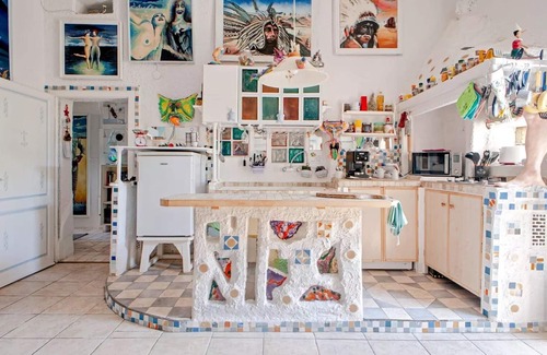 Vada Apartment | FASCINATING VACATIONS IN 'ART -