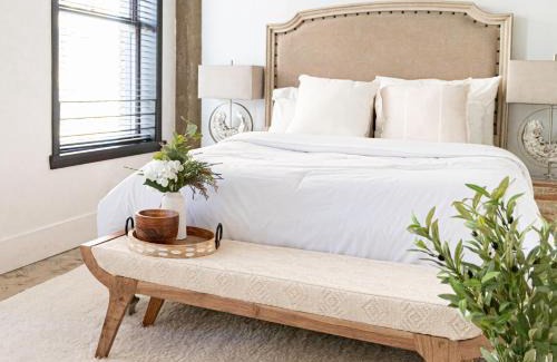 Historic Core Apartment | Fashion Loft 2 bedroom Downtown