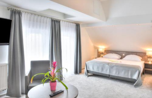 Hunerbach Hotel | Fast Lane Hotel