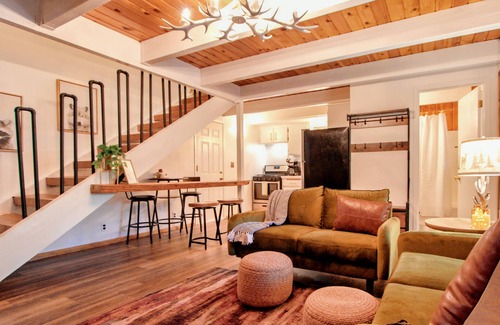 Fawnskin Cabin | Fawnskin Forest Cabin 2BR Fireplace and BBQ Pet Friendly Near Lake