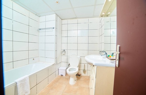 Akwa II Hotel | FAYA Hotel