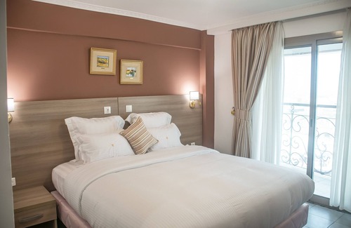 Akwa II Hotel | FAYA Hotel