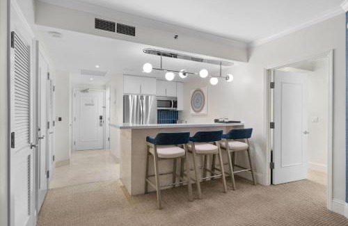 Mid Beach Resort | FB Miami Beach Tresor Private Luxury Suites