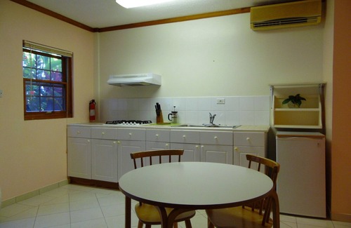 Fond Bay Apartment | FBSH Apartment in Exotic Oceanfront Gardens