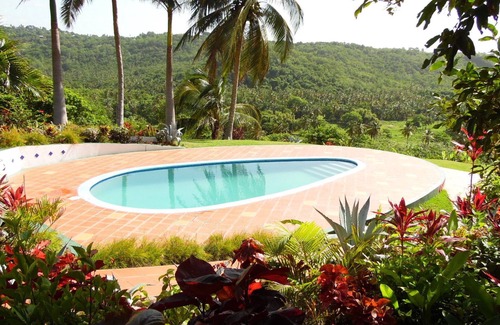 Fond Bay Apartment | FBSH Apartment in Exotic Oceanfront Gardens