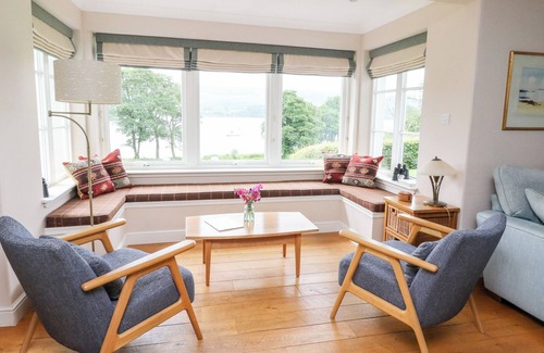 Slate Islands Cottage | FEARNACH BAY HOUSE, family friendly, with open fire in Kilmelford
