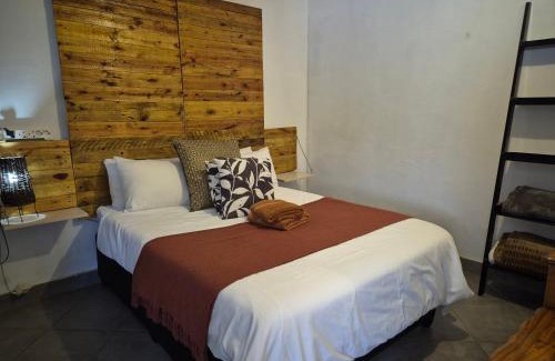 Fichardt Park Apartment | Feather Rest