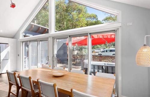 Thredbo Ski Chalet | Feathers Lodge - Spacious Mountain Retreat