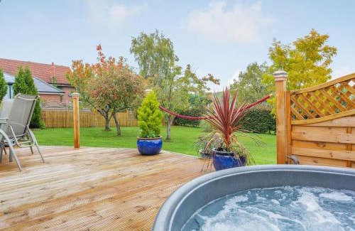 Darlington House | Featherstone House