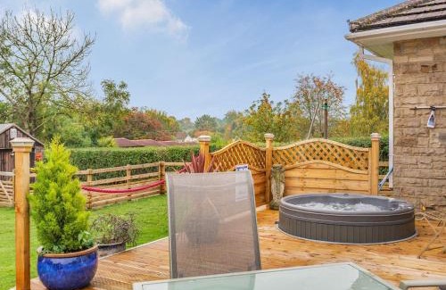 Darlington House | Featherstone House