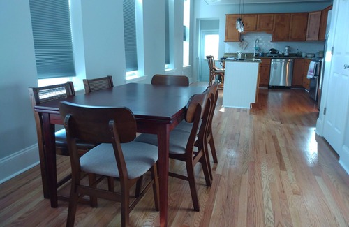 South Baltimore House | Federal Hill - Central, fully renovated townhouse. Close to restaurants and bars