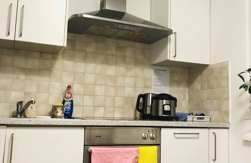 Favoriten Apartment | Feel The Klimt No.2 near Vienna Main Train Station- Wien Hbf