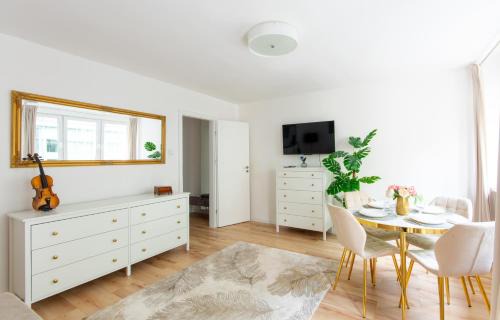 Srodmiescie Połnocne Apartment | FeelHarmony Jasna Apartment - Metro Świętokrzyska