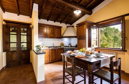 Pescaglia Apartment | Feeling at home with a view .