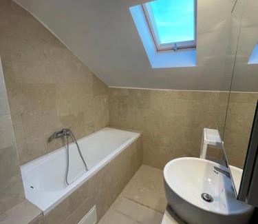 Balatonakarattya House | Feleségem Akarattya Vendégház