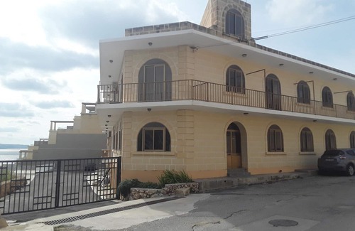 Ghajnsielem Apartment | Feluka Court apartments