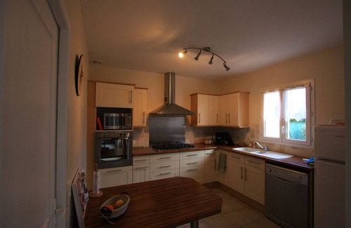 Saint-Quentin-la-Poterie Villa | Fenced villa, 4 people, garden, St-Quentin-la-Poterie 4km from historic Uzès,