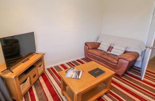 Southam House | Fenny Marina Cottage