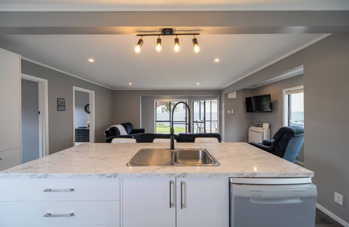 Te Anau House | Ferg Escape - Te Anau Holiday Home